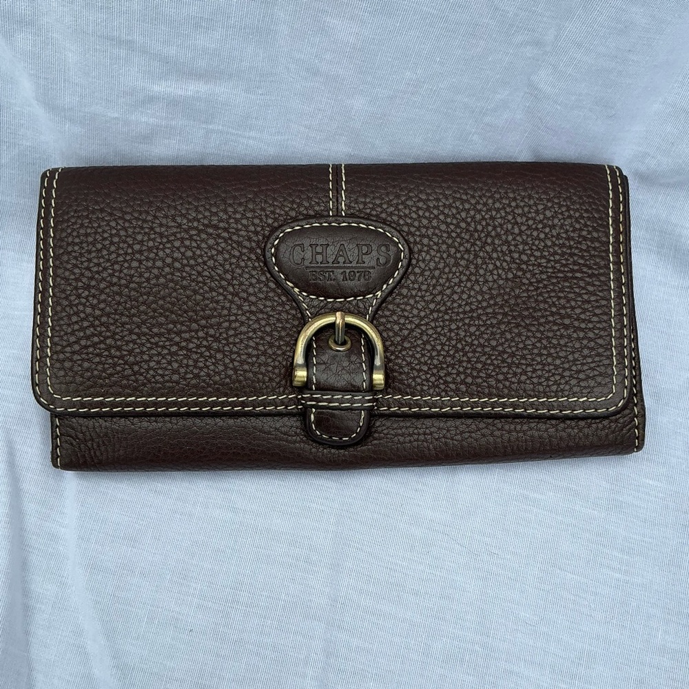 🌷 Chaps Brown Pebbled Leather Wallet